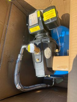 1/2 HP Shallow Well Jet Pump with 6 gal. Tank new