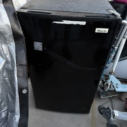 Magic Chef Mini Fridge