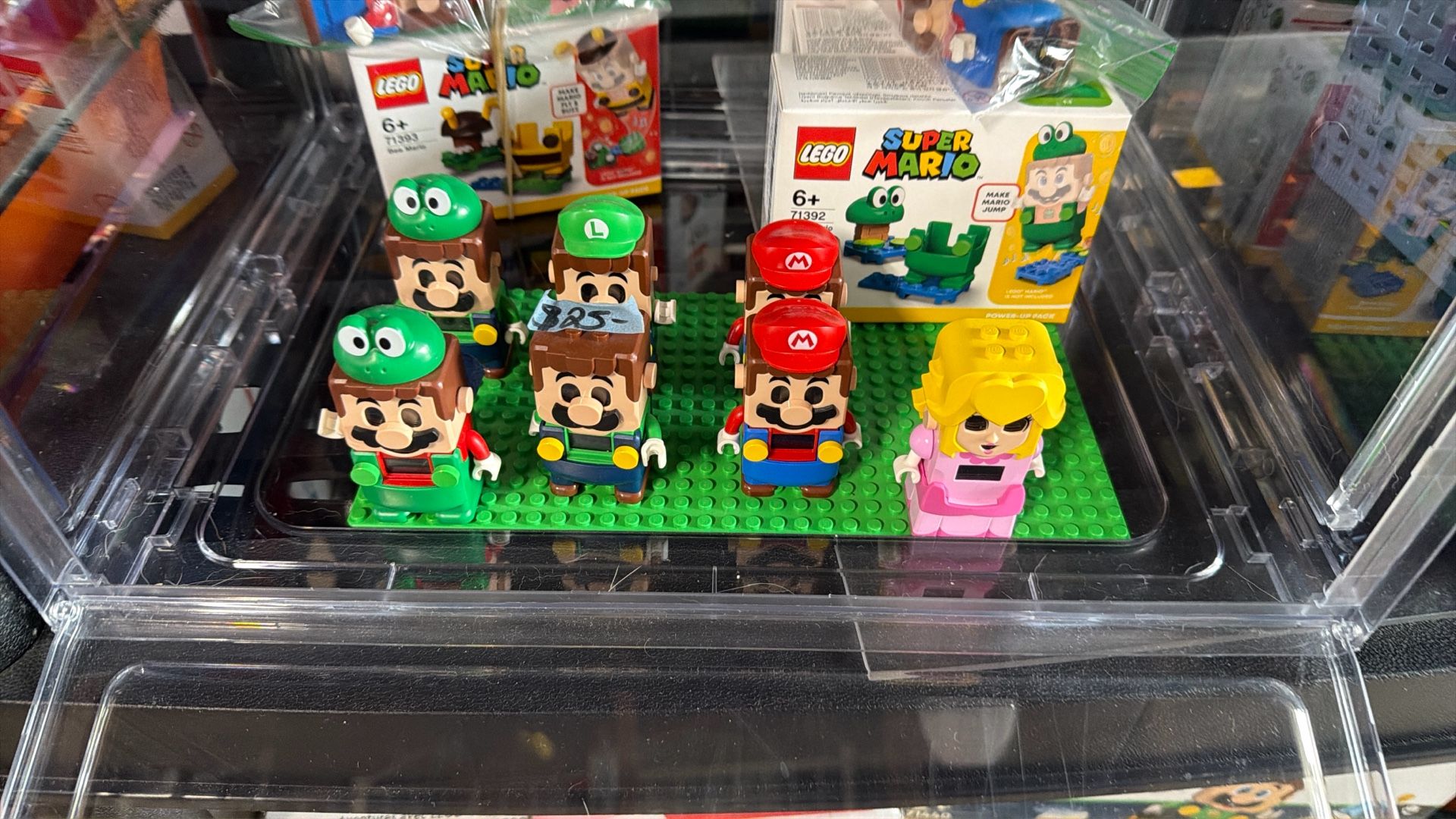 BRAND NEW & 100% Authentic Super Mario LEGO Minifigures   Mario Minifigures $30 Each Or 2 For $50 