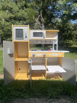 Kids Play Kitchen