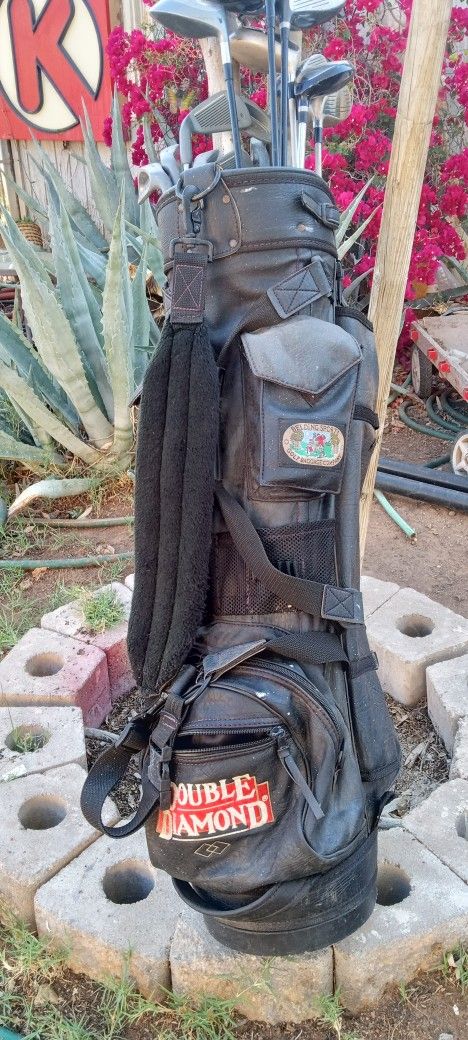 DOUBLE DIAMOND GOLF SET
