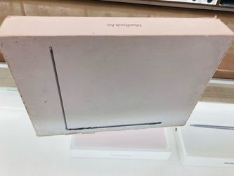 MacBook Air M3 8gb ram 256gb ssd