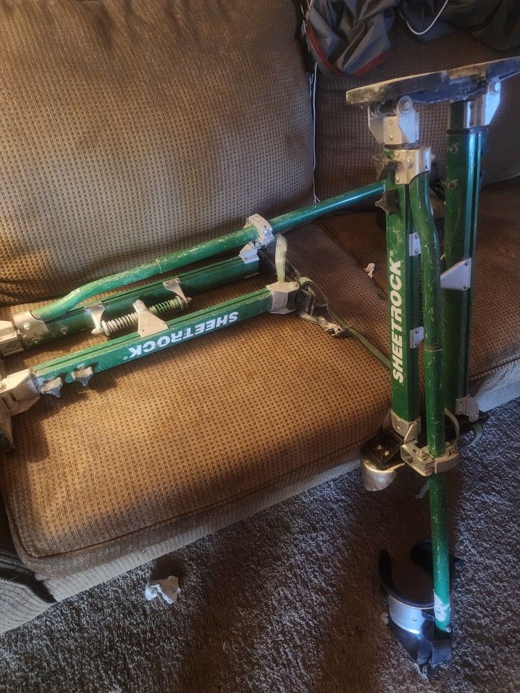 SHEETROCK STILTS