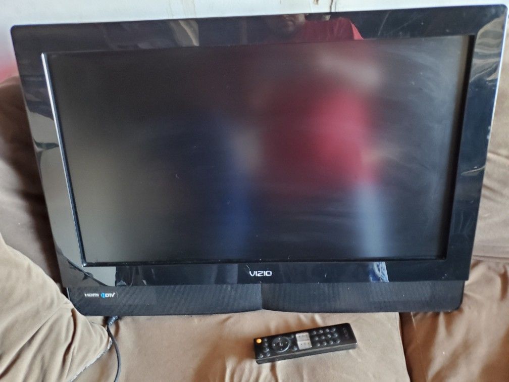 Vizio HDTV 32" need stand and electricity cable $70