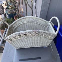 Wicker Magazine Rack