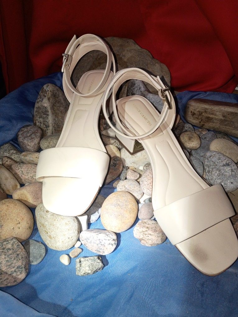 Vince Camuto White Leather Chunk Heel Sandals
