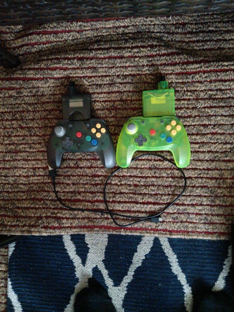 2 Nintendo 64 Retro Fighters Controllers