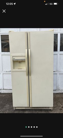 KENMORE Refrigerator Works Good Garage 