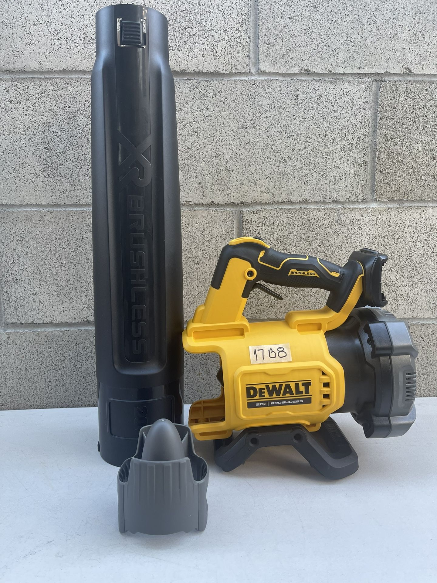 DEWALT 20V MAX 125 MPH 450 CFM Leaf Blower (Tool Only)