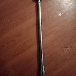 Ascot 1/2 in Drive Adjustable Torque Wrench 168-12250.  30-250ft-lb. Used