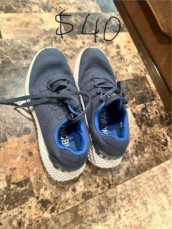 Tenis shoes