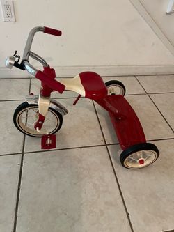 Toddler tricycle