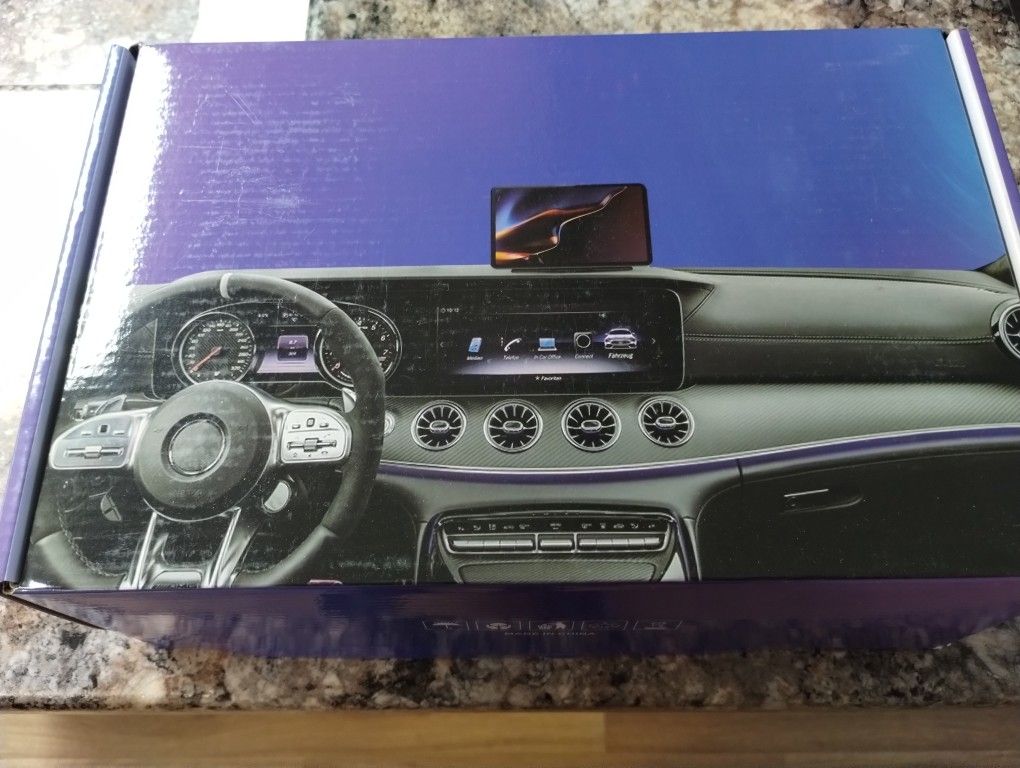 Apple Carplay / Android Auto 9' Car Screen w/ Chrome Trim