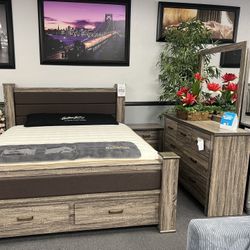4PC King Bedroom Set 