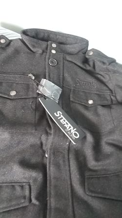 Abrigo nuevo tengo Size M ,L,XL