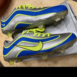 Nike Mercurial Vapor R9 Edition Cleats