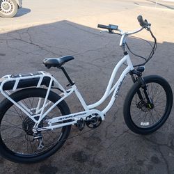 Pedego Electric Bike 75 + Mile Range 28mph