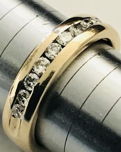 Very Sparkly One Carat t.w. Diamond (G/SI2) Wedding Band, 14K Yellow Gold, Size 8.5, (8 grams)