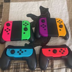 Nintendo Controllers & Charging Station