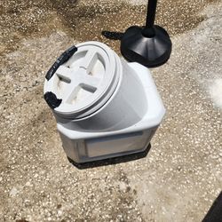 Dog Food Holder