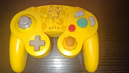 Pokemon Pikachu Nintendo Switch Controller