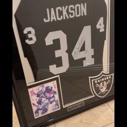 Raiders Signed Jerseys