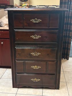 Dresser