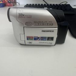 Samsung VP-D361 PAL Camcorder