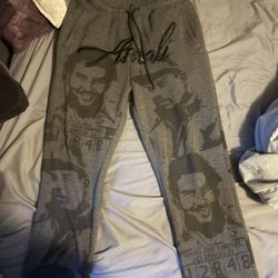 Large assali sweats