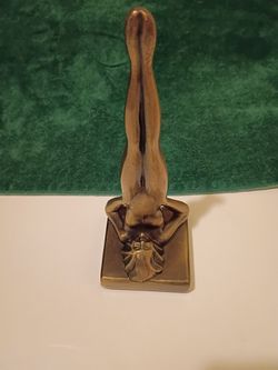 1986 Art Deco Sarsaparilla, #196, legs bookend