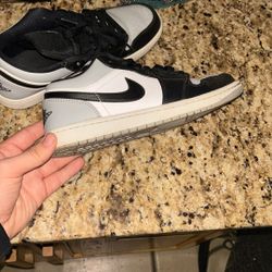 Jordan 1 Low Shadow Toe Size 8 Men 