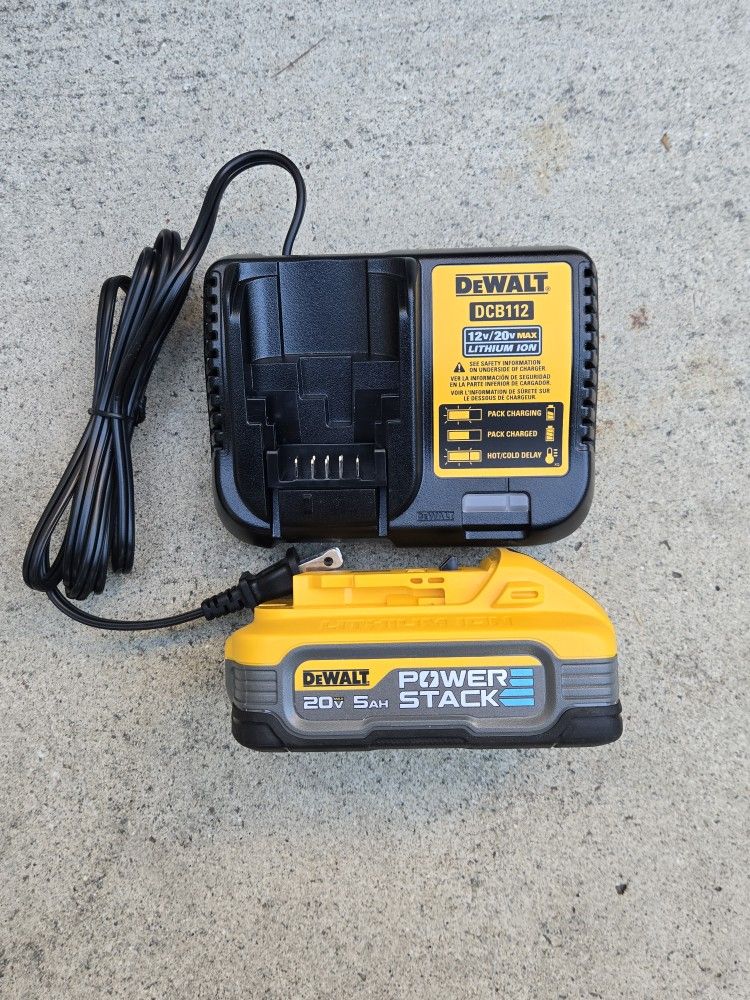 Dewalt 20v Power Stack Battery 5.0 Ah And Charger Brand New