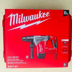 NEW Milwaukee 5517-21 120V 1-9/16"  Corded Rotary Hammer