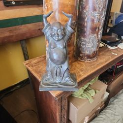 Happy Buda Statue 