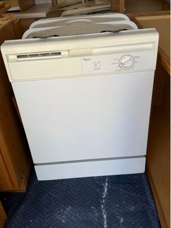 White dish washer