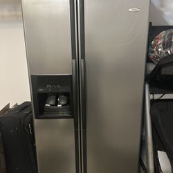Refrigerator In Good Conditions 