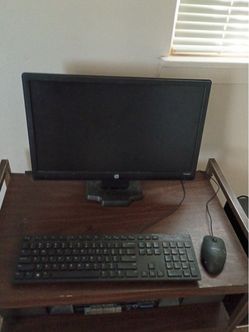 HP Monitor with Keyboard and Mouse