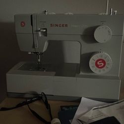 Singer Sawing Machine 