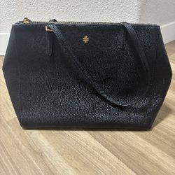 Selling This Black Tory Burch Purse (Retail Value is $499.00)Asking $175.00!!!!!