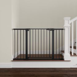 Mumeasy 29.7-51" Extra Wide Baby & Dog Safety Gate For Stairs & Doorways