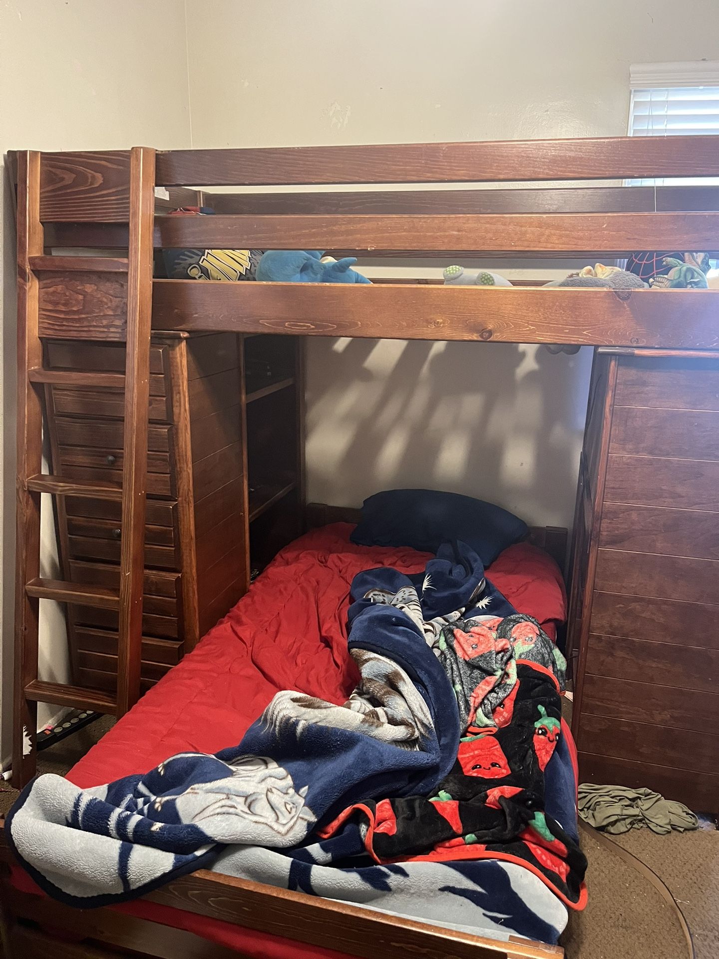 Twin Bunk Beds