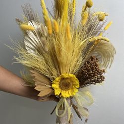 Sunflower Bouquet With Preserved Materials 