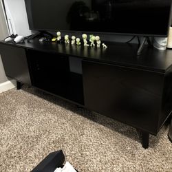 Black Low Wardrobe Tv Stand 
