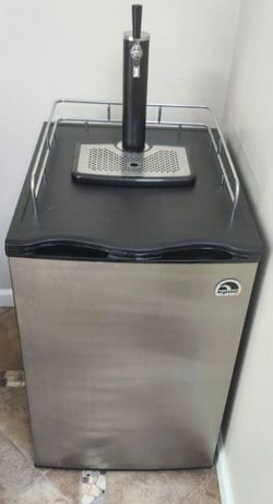 Igloo Kegerator Beer Dispenser Refrigerator