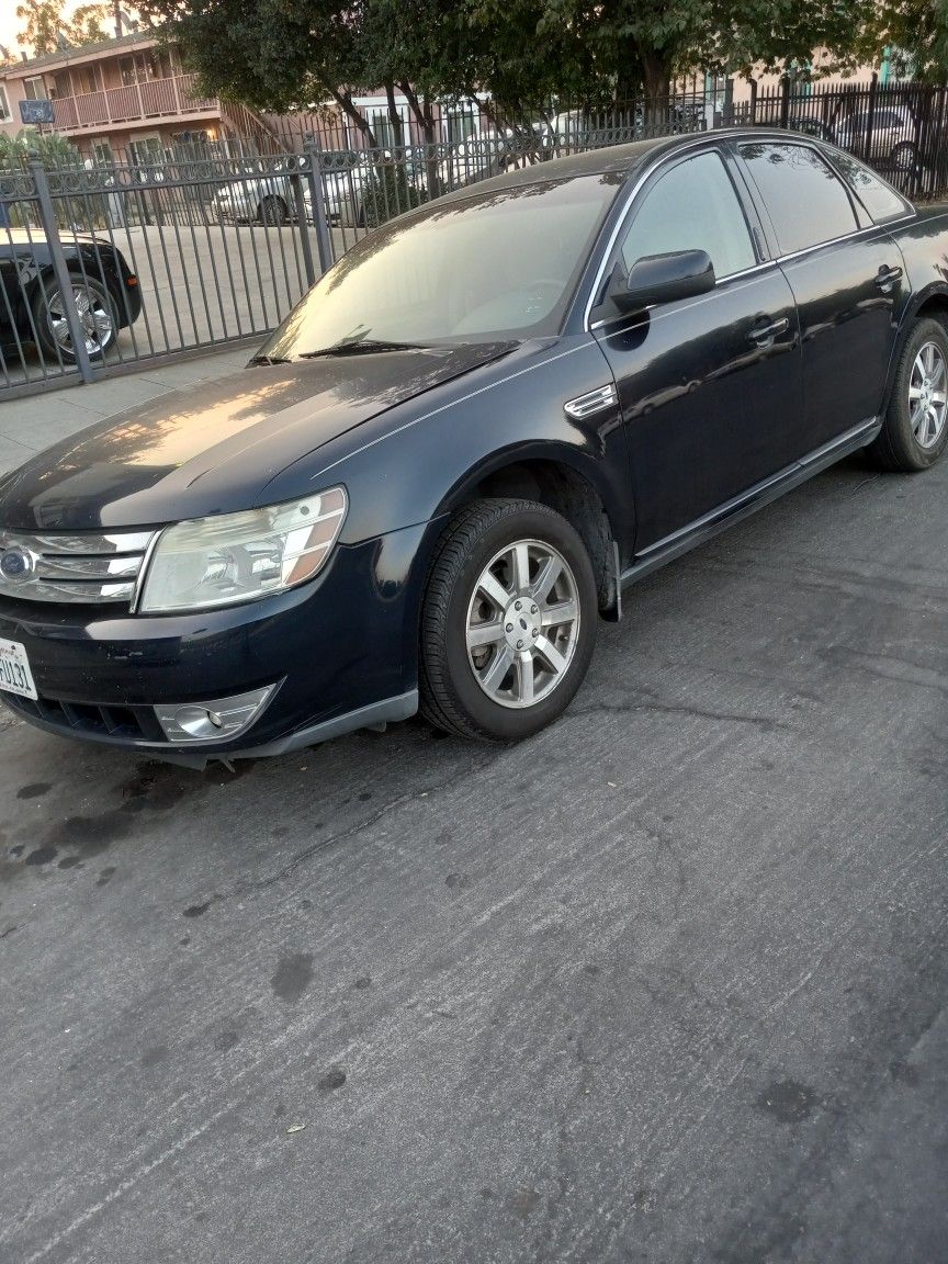 2008 Ford Taurus