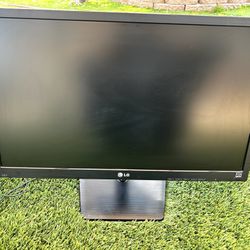 24” HDMI LG COMPUTER MONITOR SCREEN 47TH AVE. AND DOBBINS IN LAVEEN