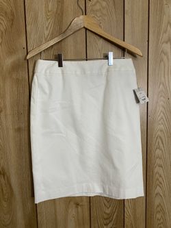 Liz Claiborne white skirt size 8P