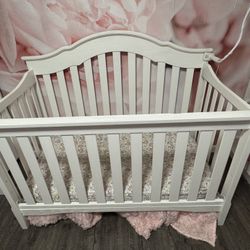 Delta Children Farmhouse 6-in-1 Convertible Crib and Mattress