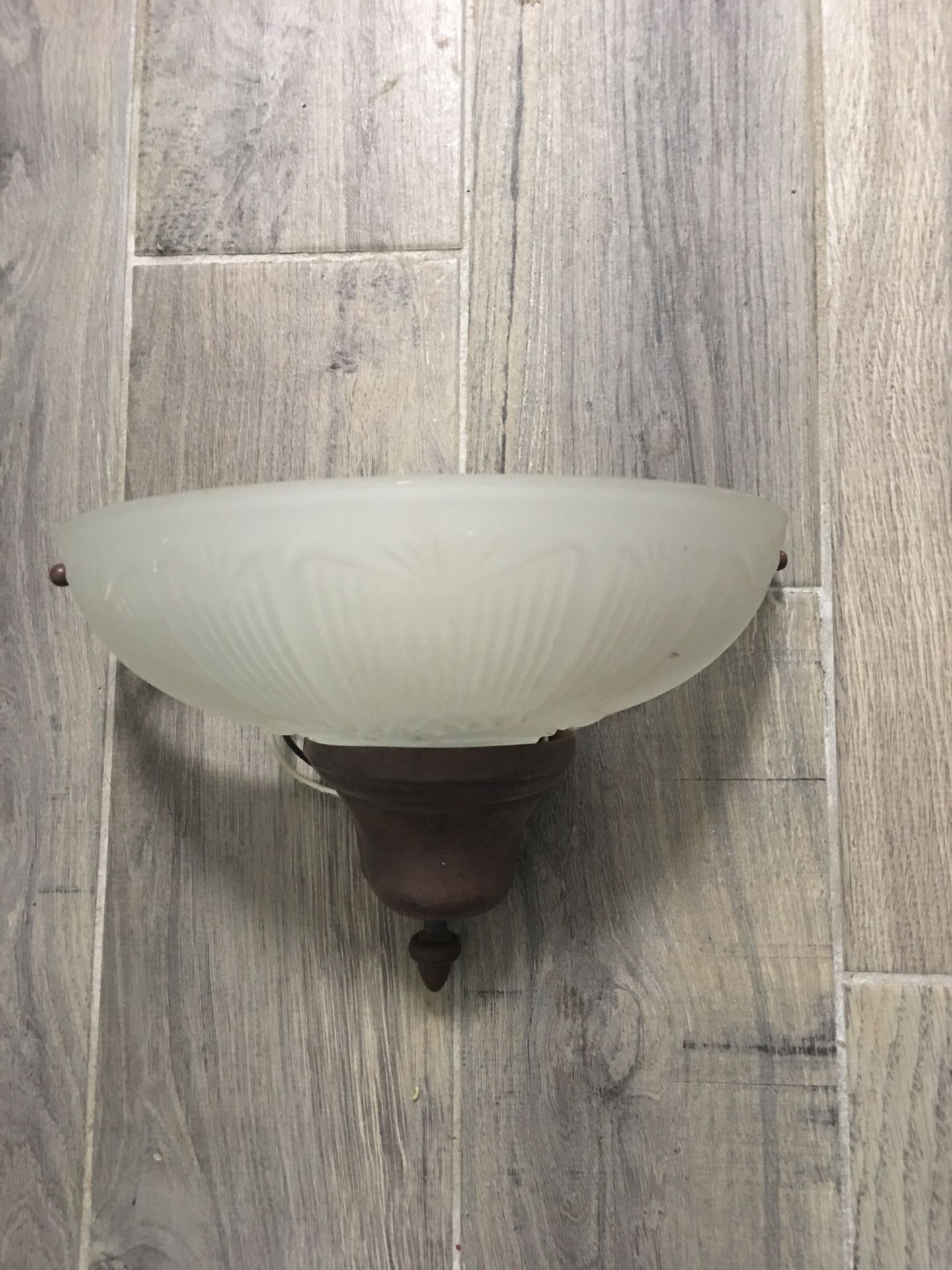 Wall light fixture In Good Condition 15 Obo