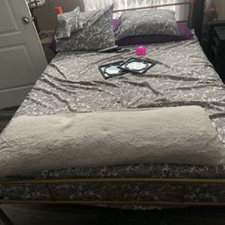 full size bed/frame